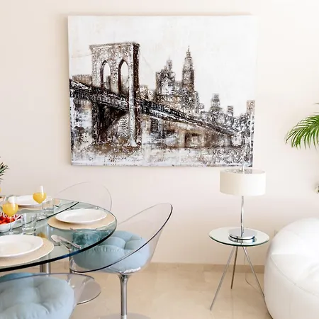 Beautiful Amazing Views And Pool Apartment *
